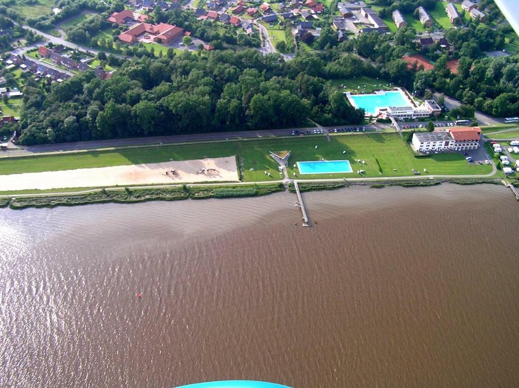 Апартаменти Idyllisches Reethaus Теннінг Екстер'єр фото